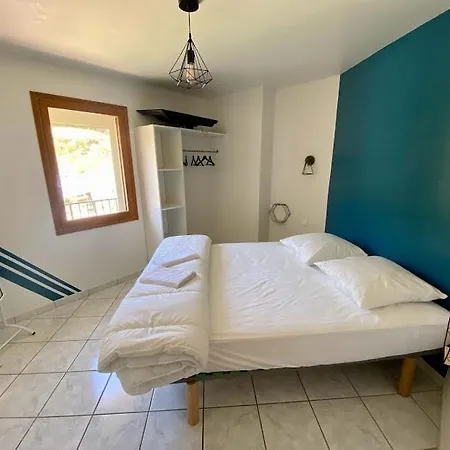 Holiday home Coccinella Les Omergues